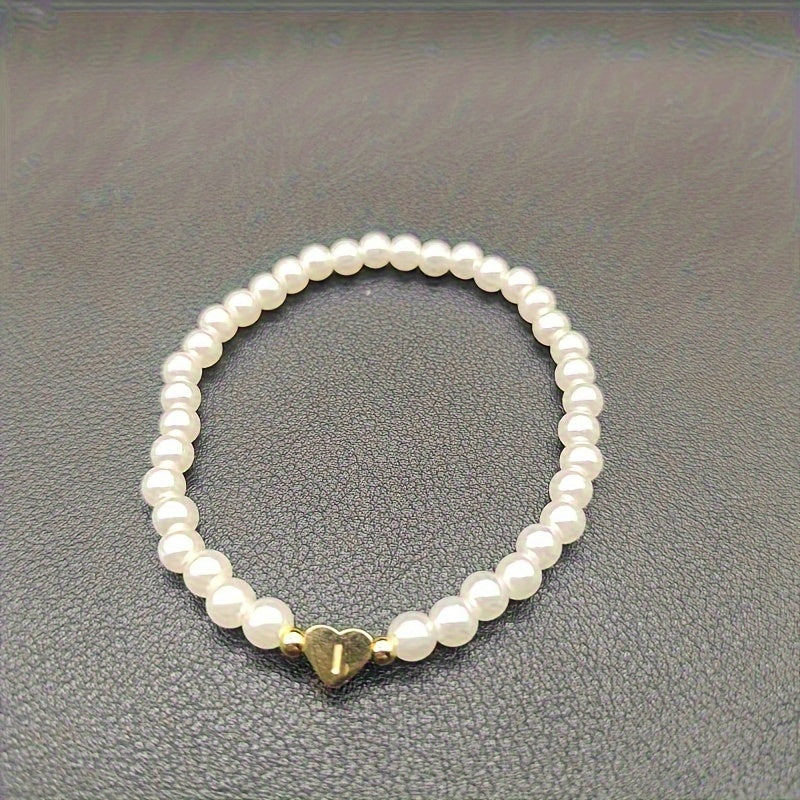 Chic bracelet with A-Z initial and heart