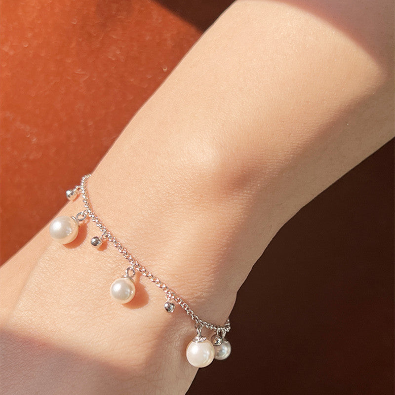 Chic daisy bracelet