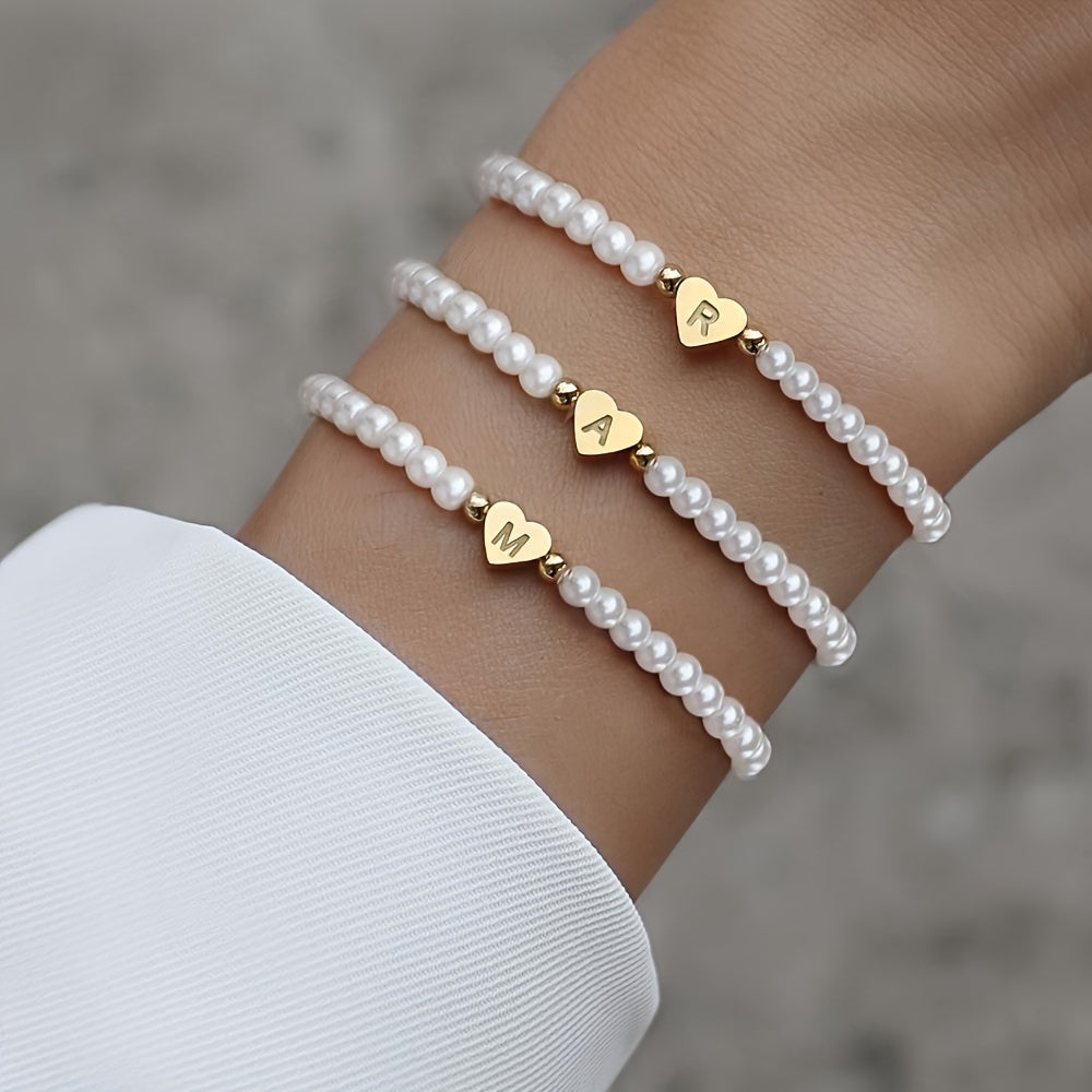 Chic bracelet with A-Z initial and heart