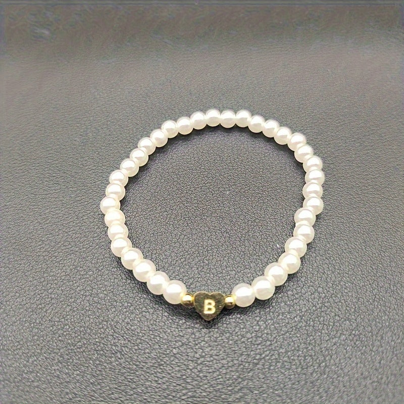 Chic bracelet with A-Z initial and heart