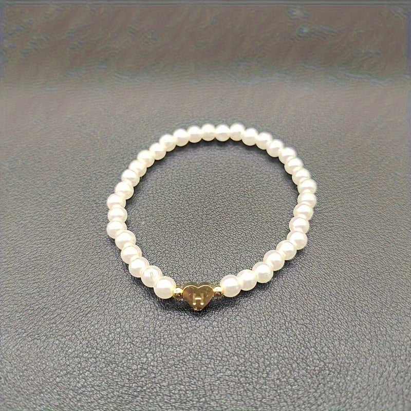 Chic bracelet with A-Z initial and heart