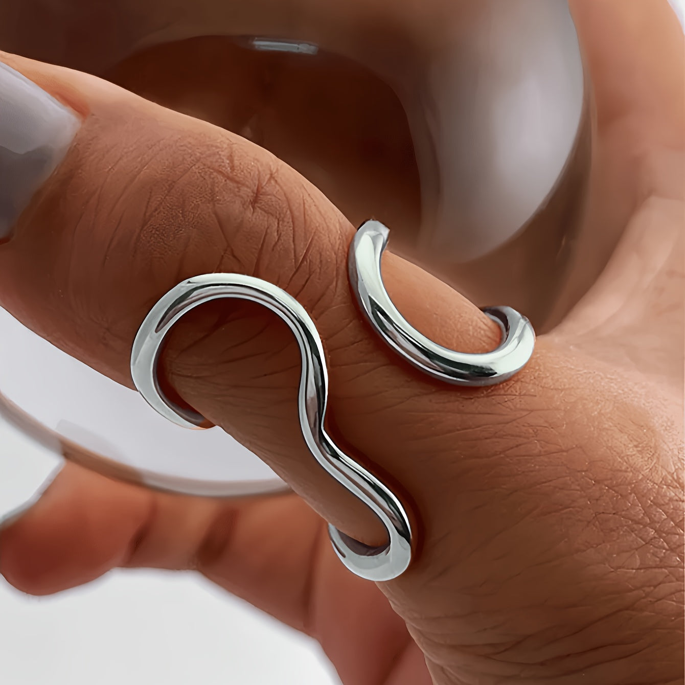 Chic asymmetrical wave ring