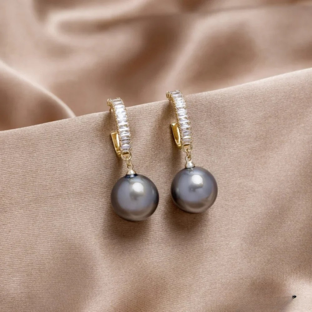 Chic earrings with pearls and zircon