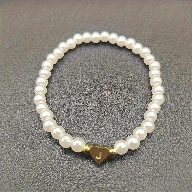 Chic bracelet with A-Z initial and heart