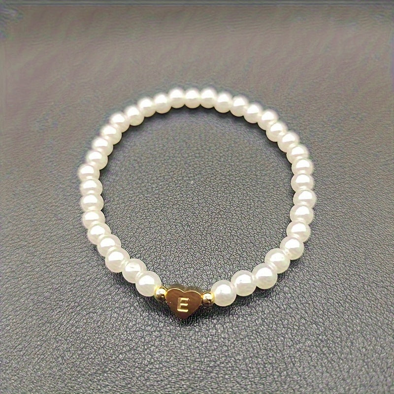 Chic bracelet with A-Z initial and heart