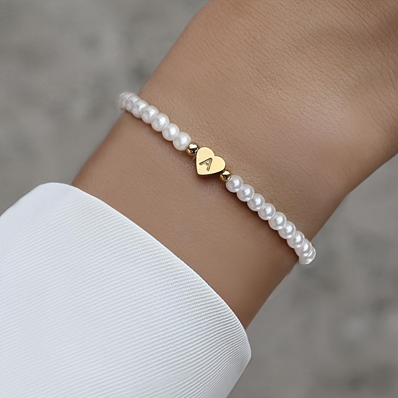 Chic bracelet with A-Z initial and heart