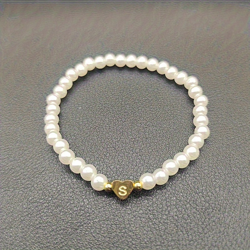 Chic bracelet with A-Z initial and heart