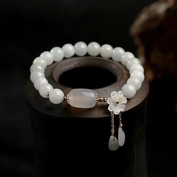 Aquamarine and pearl bracelet